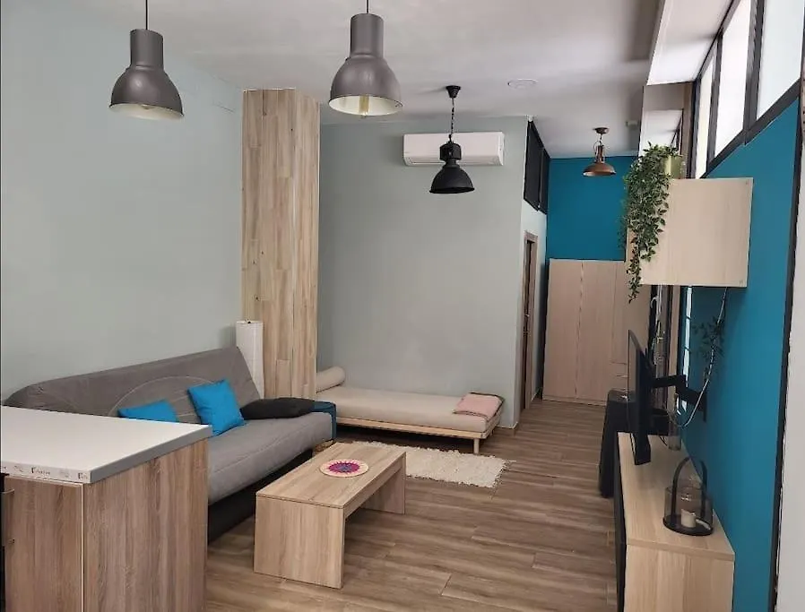 Studio Type Loft Malaga Gare De Trains Et Plage 0*,  Španělsko