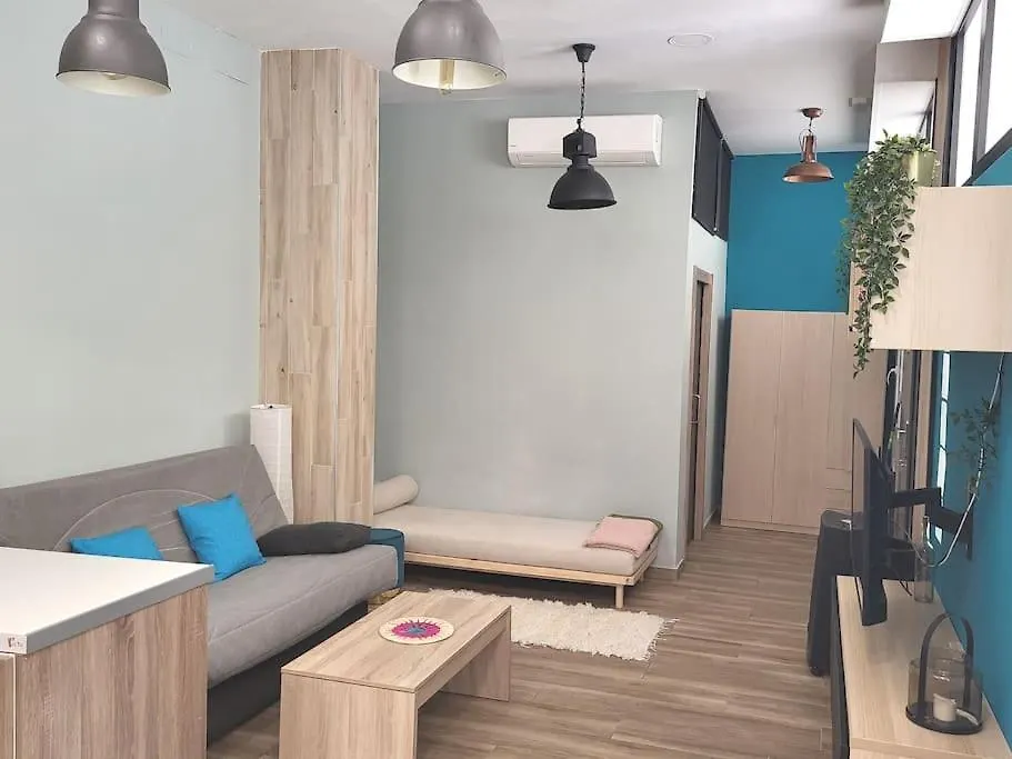 Studio Type Loft Malaga Gare De Trains Et Plage location